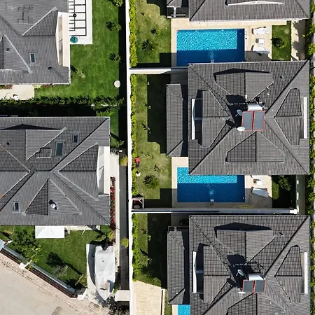 Βίλα Zegin Villari *