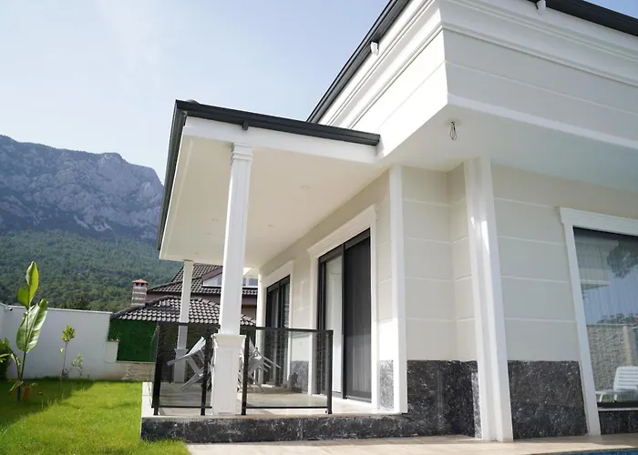 Zegin Villari Βίλα *